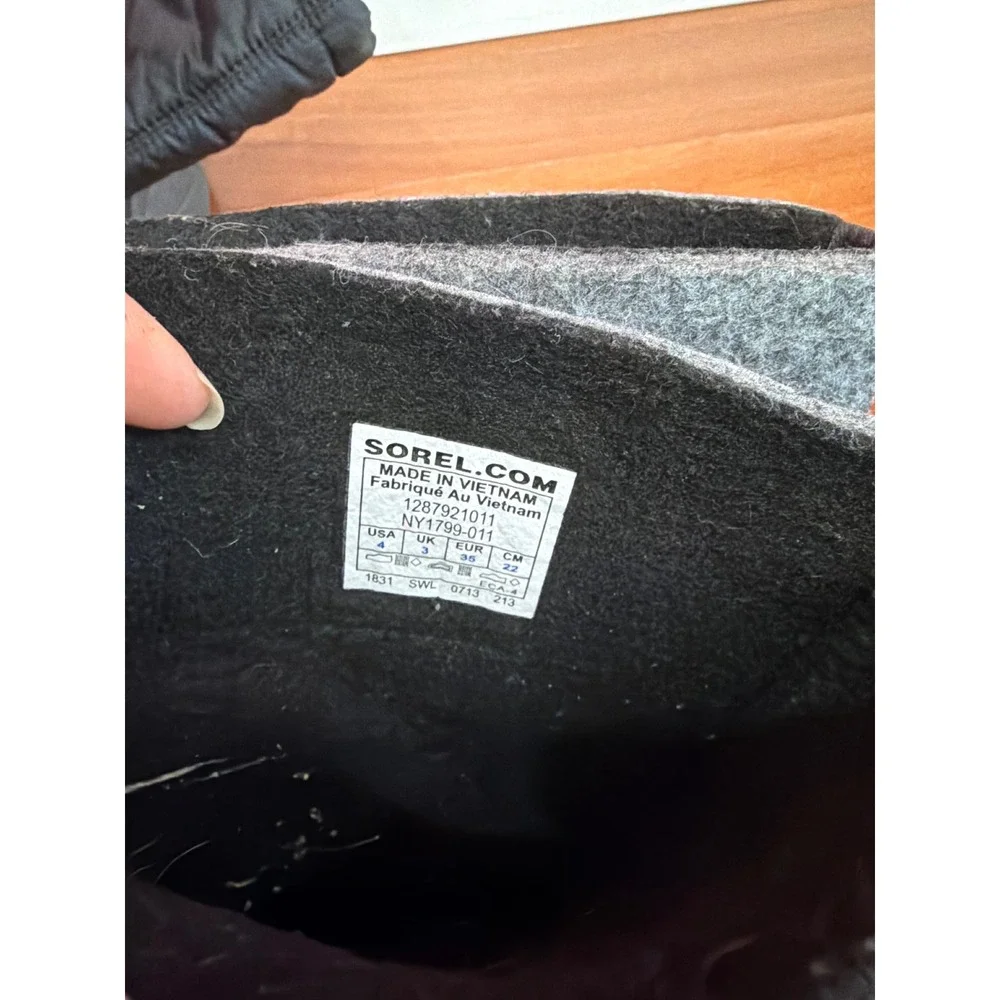 Sorel Snow Boots Kids Black‎ Waterproof Insulated NY1799-011 Size 4